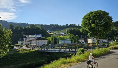 Au bekommt Geld an die Sanierung der alten Brücke beim Bahnhof