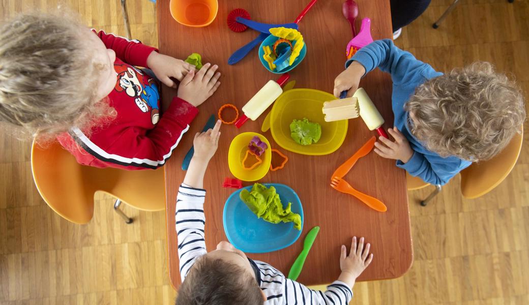 Das Angebot ist für Säuglinge ab sechs Monaten bis hin zu Buben und Mädchen, die in den Kindergarten eintreten.