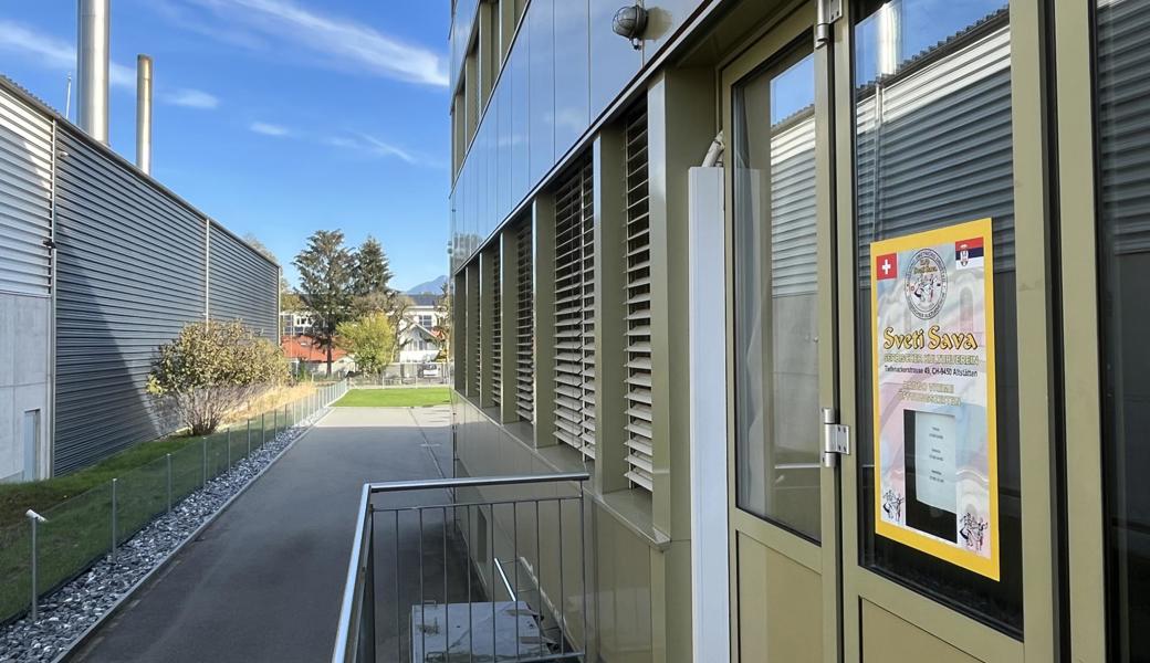 Der serbische Verein in Altstätten befindet sich an der Tiefenackerstrasse 49, neben der Heizzentrale Wärmeverbund Ost.