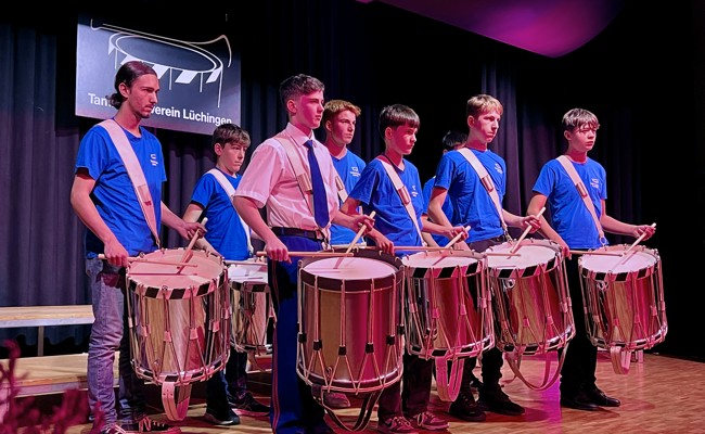 Tambourenverein  professionalisiert sich und gründet Musikkommission