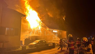 Verletzter bei Brand in Diepoldsau, das offene Feuer ist gelöscht