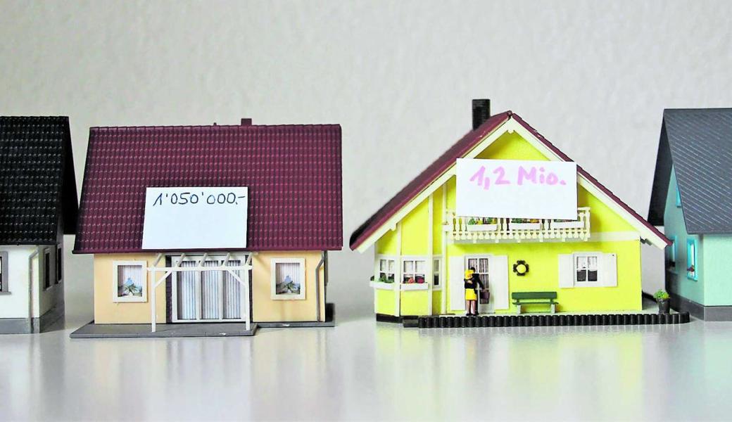 Beim Verkäuferlispiel bekommt jeder sein Haus; in der Erwachsenenwelt ist in der Regel ein sehr hohes Bruttoeinkommen nötig, damit sich der Traum erfüllt.