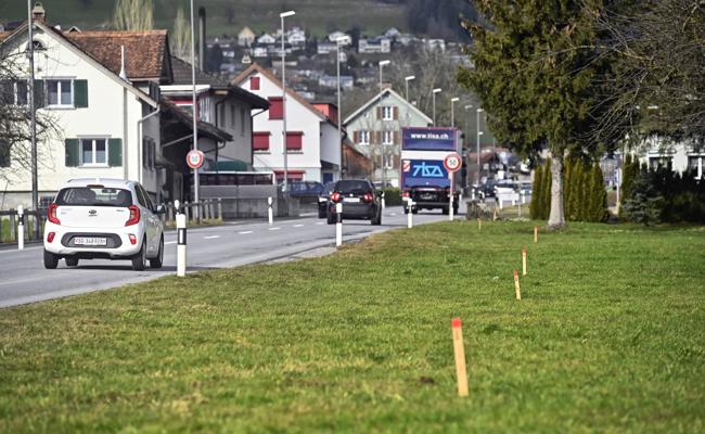 Kein Radweg – eine Stromleitung