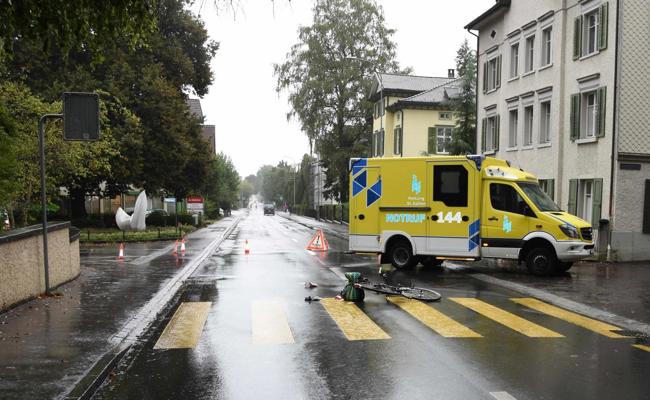 Velolenkerin übersah Fussgängerin