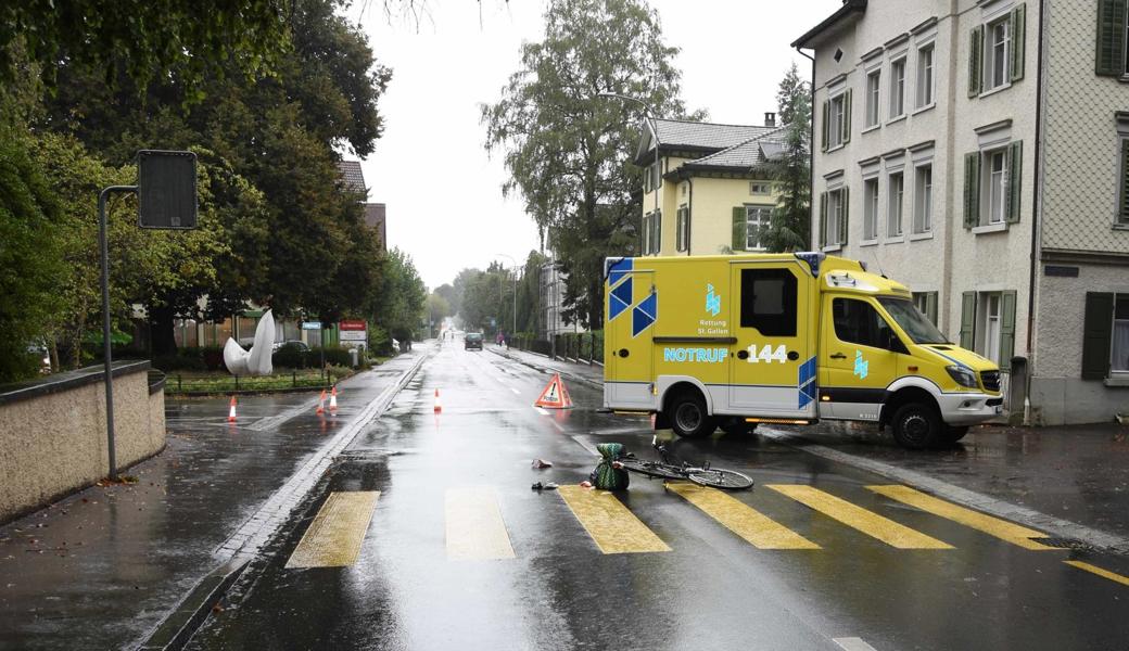 Die Velofahrerin hatte die Fussgängerin übersehen.