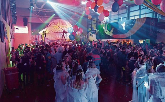 Goldrausch am  Oberrieter Maskenball