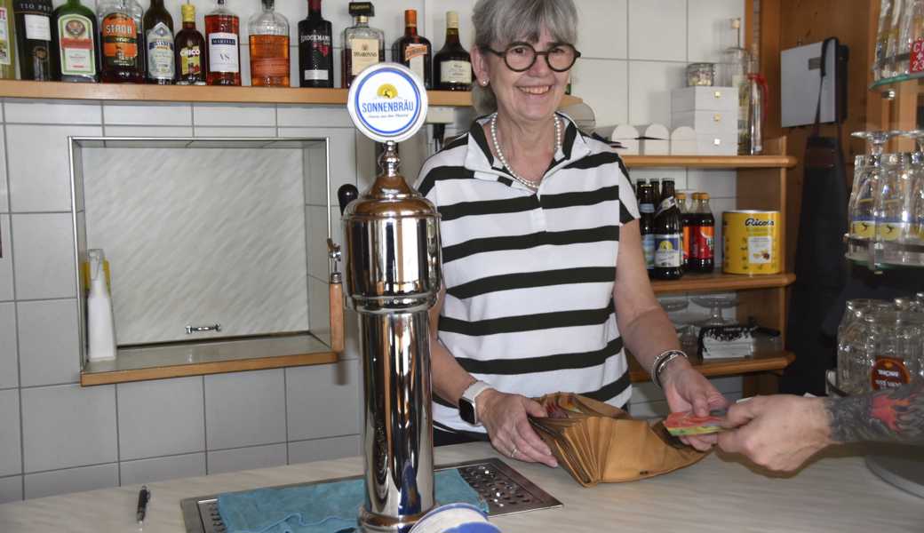 Gestern Dienstag habe der Bar-Umsatz im Restaurant Engel am Mittag nur zehn Prozent betragen, sagt Monika Zeilinger .  