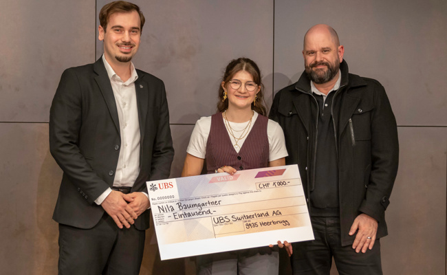 Humorvolle Laudationes und Applaus: Kanti ehrte beste Abschlussarbeiten