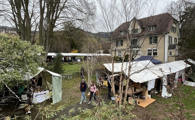 Markt im Park: Ein schöner Rundgang um die schöne Villa