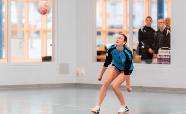 Spitzenkämpfe für die Diepoldsauer Faustballerinnen in Jona