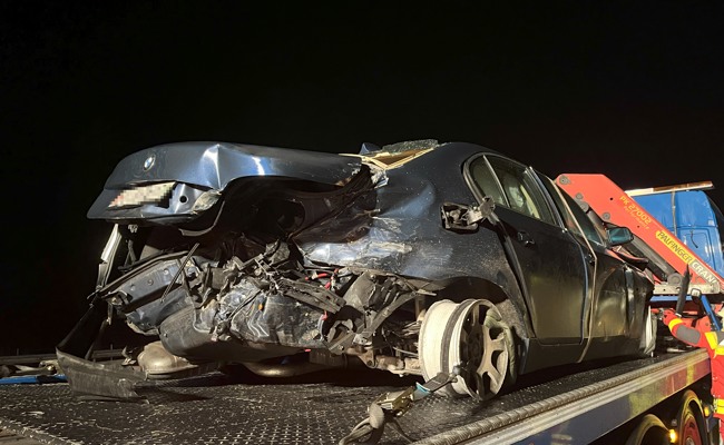 Mann lässt Auto nach Unfall auf A13 stehen - ein weiterer Unfall ist die Folge