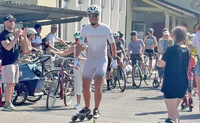 Auf Rollschuhen um die Welt: Extremsportler aus Rüthi startet seinen Weltrekordversuch