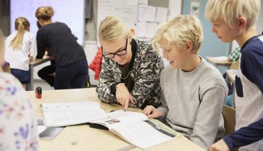 Klassenassistenz gewinnt an Bedeutung: Ein Job mit Chancen und Risiken
