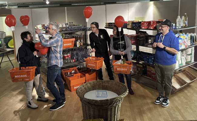 Dorftheater: Wo Singles Fleischkäse und Lachs kaufen und manchmal die grosse Liebe finden
