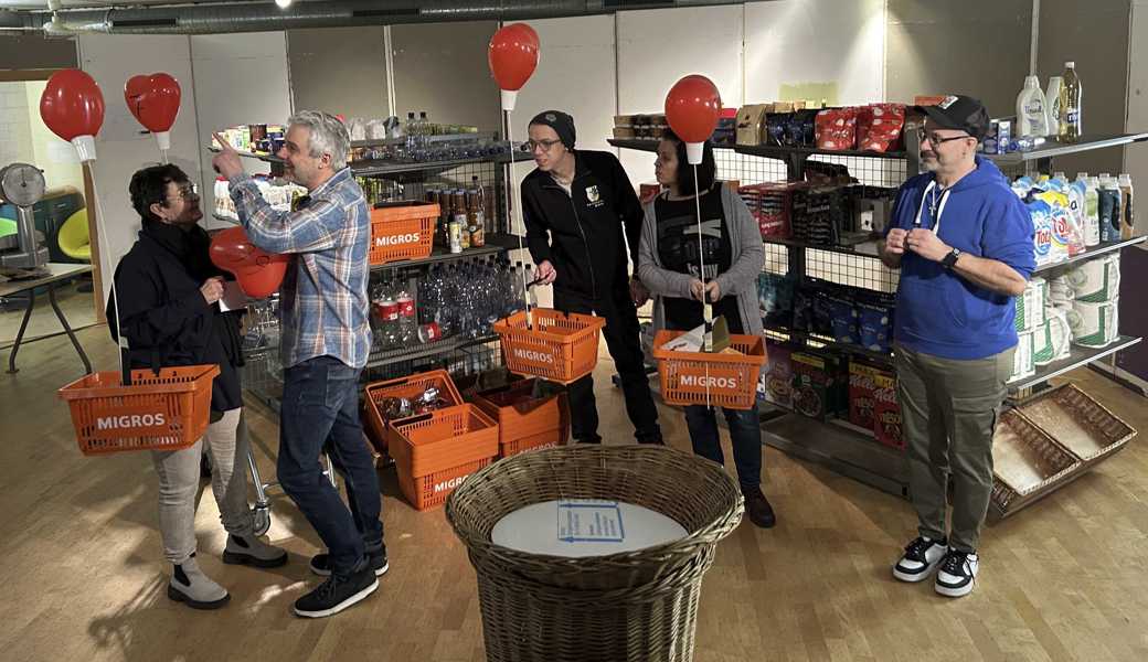 Das Probelokal gleicht einer kleinen Migros-Filiale. 