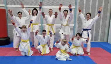 Karate Gürtelprüfung im PluSport