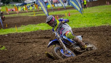 Motocross Waldhäusern: Luca Büchel überzeugt mit starker Aufholjagd trotz undankbarem Rang vier
