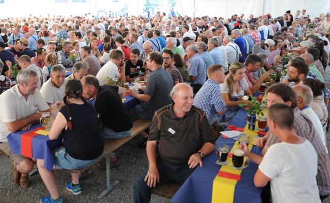 Die Sonnenbräu-Fanclub-HV im Bild