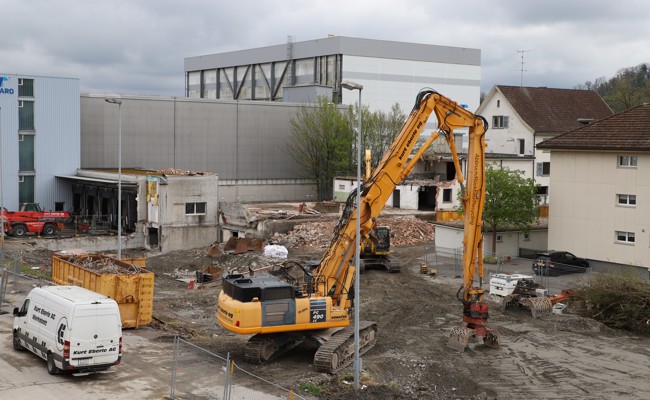 Neues Quartier beim Bahnhof: Bagger sind am Werk, bald ist Baustart auf dem Areal Alp