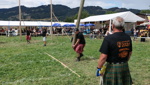 «Highland Games»: Wo starke Männer in bunten Schottenröcken mit Bäumen werfen