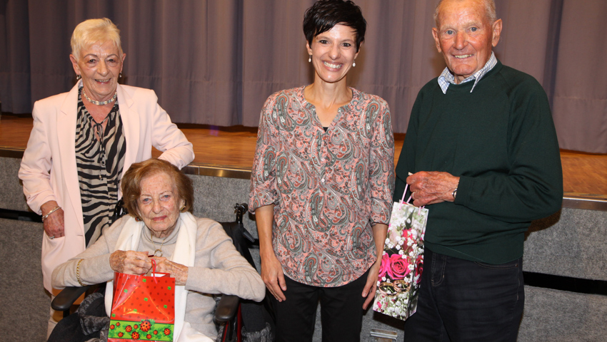Helen Dethomas, Liliane Bollag, Jeannine Gasperina-Hutter und Oskar Schlachter (von links). Helen Dethomas, Liliane Bollag, Jeannine Gasperina-Hutter und Oskar Schlachter (von links).