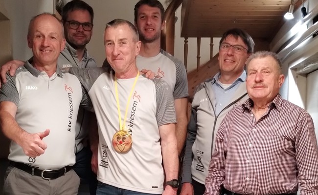 Neuer Aktuar und zwei geehrte Vereinsmitglieder bei der Männerriege