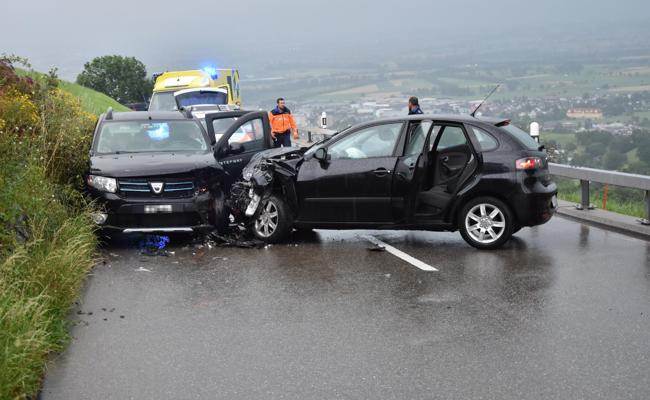Frontalkollision auf der Stossstrasse