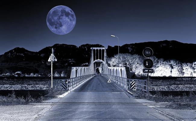 Noch einmal der Rekord-Vollmond - diesmal in Blau
