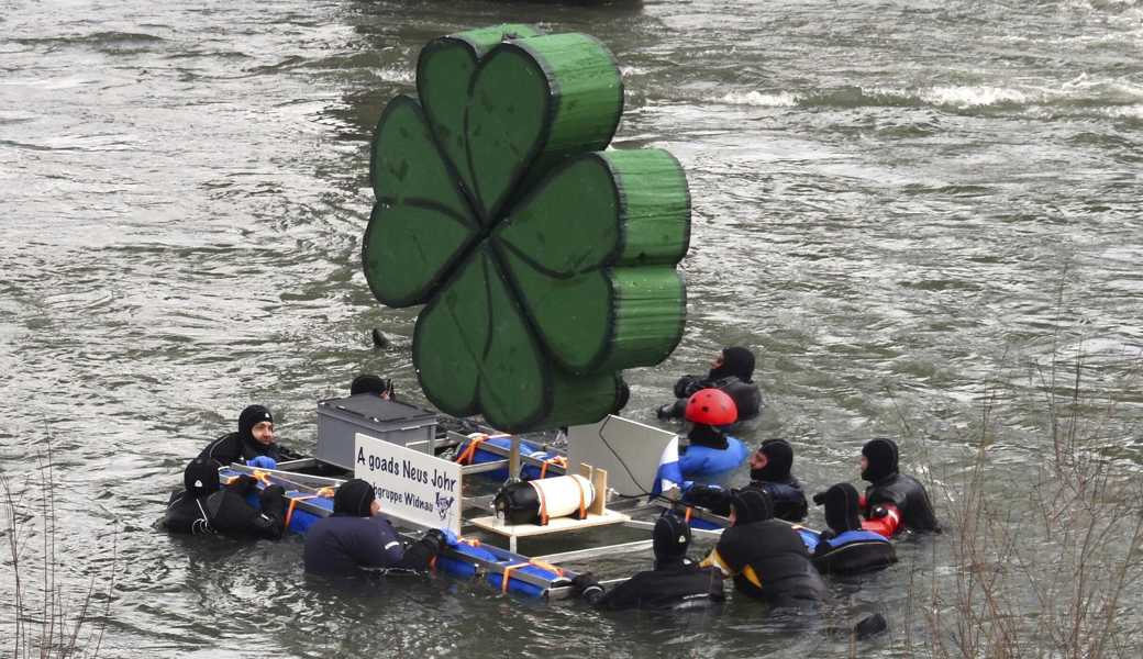 Das Kleeblatt wurde erfolgreich zu Wasser gelassen.