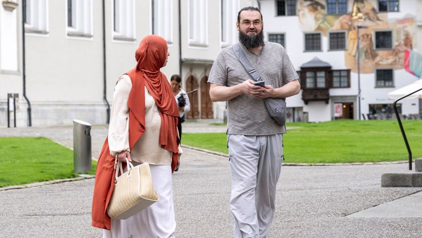 Das aus Bosnien Herzegowina stammende Ehepaar am 17. Juli vor dem Kantonsgericht St. Gallen.