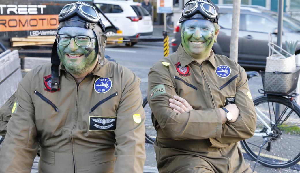 Zwei Piloten der FMCA.