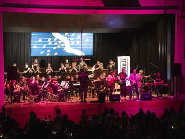 Musikverein und «bROCKoli»: Blasmusik traf auf rockigen Sound