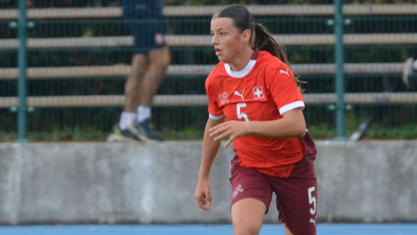 Yaël im Dress der Nati.