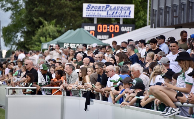 Rund 2000 Fans sahen in Au ein spektakuläres 4:4 zwischen St.Gallen und Brühl