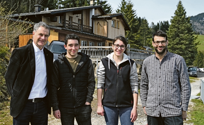 Neue Wirtsleute für die Wirtschaften der Ortsgemeinde und ein weiterer Ehrenbürger