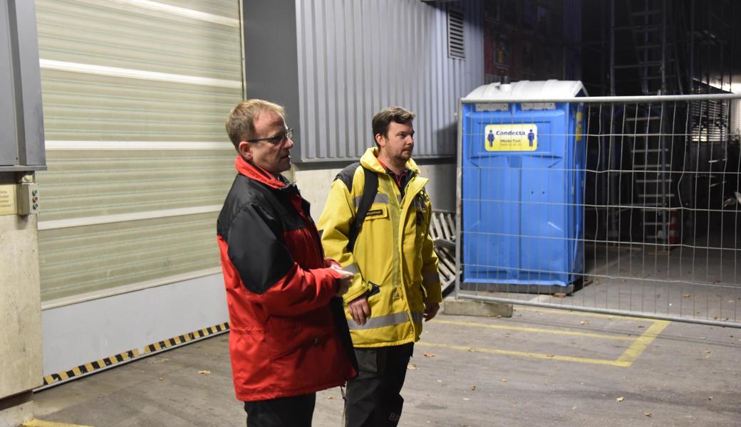 Die Kommandanten der beiden Feuerwehren, Jann Lenggenhager und Markus Köppel, begrüssten die Zuschauer.