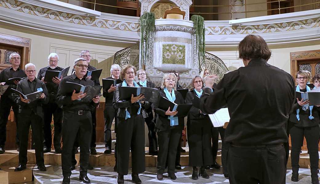 Der Chor Novum unter der Leitung von Jean-François Morin.