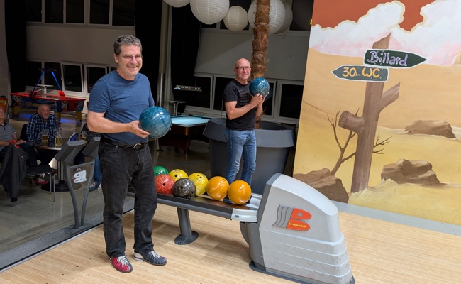 Geselliger Bowlingabend der Männerriegler und Faustballer