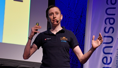 Ultracyclerin Nicole Reist beeindruckt die Mitglieder der Rhenusana