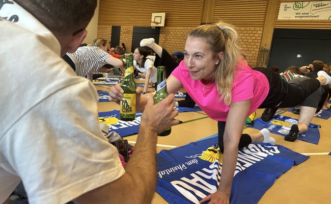 Namasté mit Nachschenkgarantie beim Bieryoga