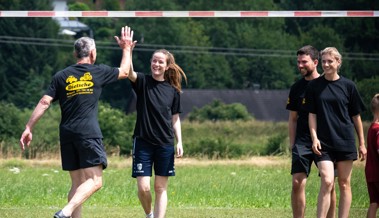 Plauschturnier im Faustball stiess auf reges Interesse