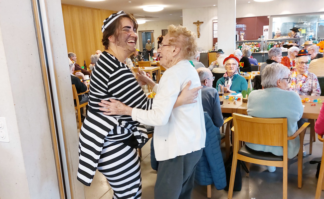 Mitarbeitende und Bewohnende feierten miteinander Fasnacht