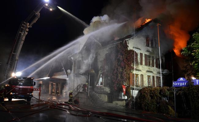 Brand „Sonne“: Zwei Personen tot aufgefunden