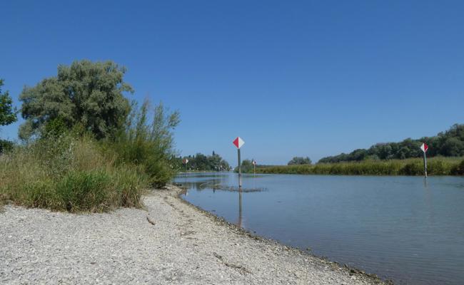 Wasser reicht nicht für Schiffe