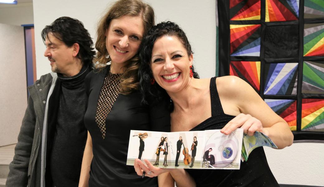 Clarigna Küng und Monica Tarcsay (rechts).