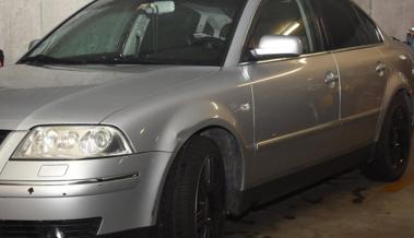 Unfallverursacher geht auf Polizisten los