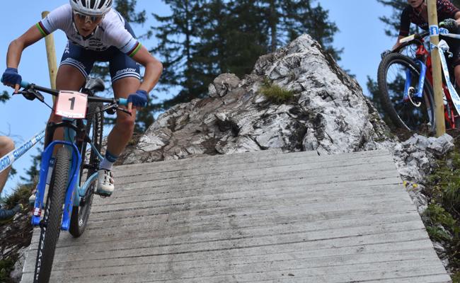 Neff im Short Race weit zurück
