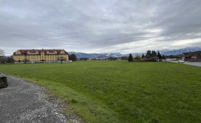 Kirche will Häuser auf ihrer Wiese bauen: Vorgesehen sind über 100 Wohnungen