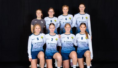 Die Faustballerinnen von der Rheininsel haben ihr Ziel in der Startrunde erreicht