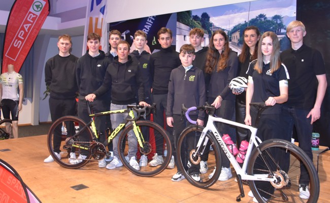 Das Cycling Team Ost wächst und wird erstes Schweizer Radsportteam mit Elite-Frauen und -Männern